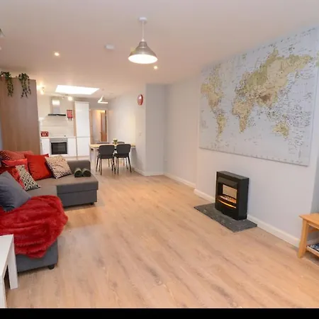 Apartment The Red Keep Fab Location - Two Bed - Two Bathrooms -townhouse Galway