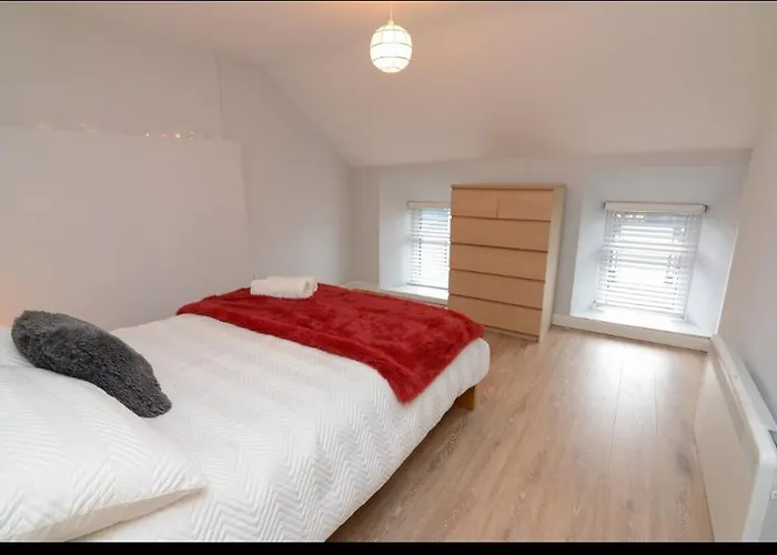 The Red Keep Fab Location - Two Bed - Two Bathrooms -townhouse * Galway