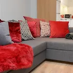 Apartment The Red Keep Fab Location - Two Bed - Two Bathrooms -townhouse *