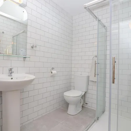 Daire The Red Keep Fab Location - Two Bed - Two Bathrooms -townhouse *