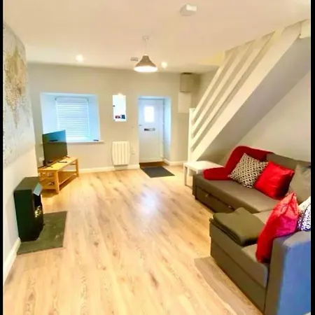 The Red Keep Luxury 2 Bed Townhouse Walk To Eyre Sq *