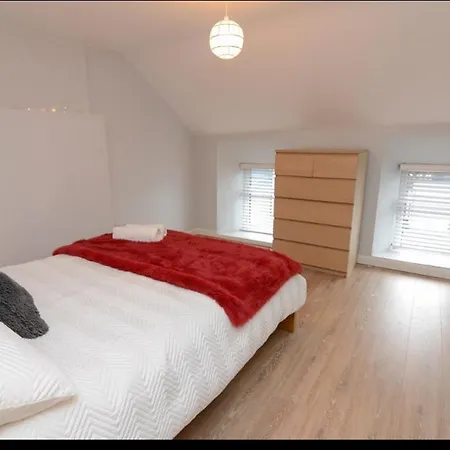 The Red Keep Luxury 2 Bed Townhouse Walk To Eyre Sq * Galway