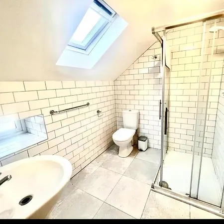 Lägenhet The Red Keep Luxury 2 Bed Townhouse Walk To Eyre Sq