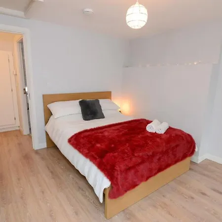 The Red Keep Luxury 2 Bed Townhouse Walk To Eyre Sq *