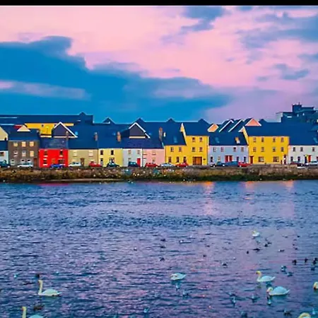 Lägenhet The Red Keep Luxury 2 Bed Townhouse Walk To Eyre Sq