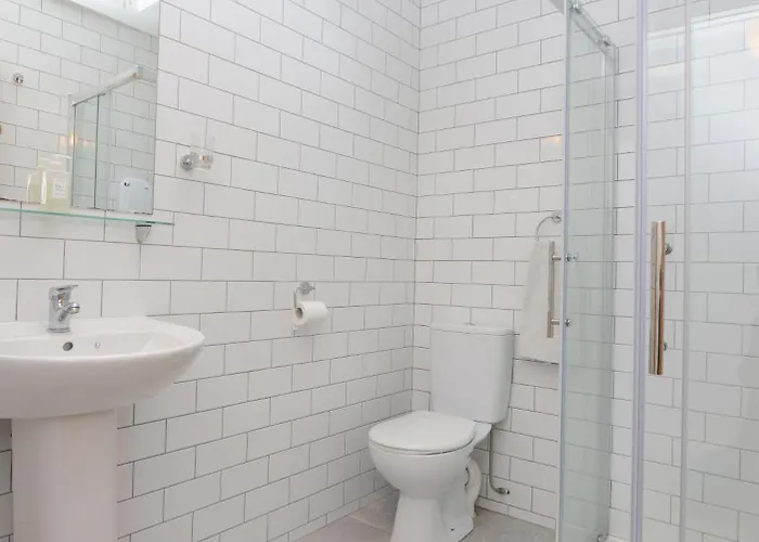 Apartman The Red Keep Fab Location - Two Bed - Two Bathrooms -townhouse *