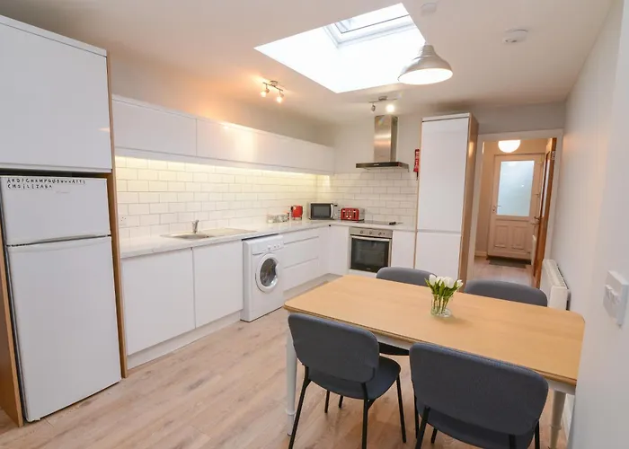 The Red Keep Fab Location - Two Bed - Two Bathrooms -townhouse Apartman