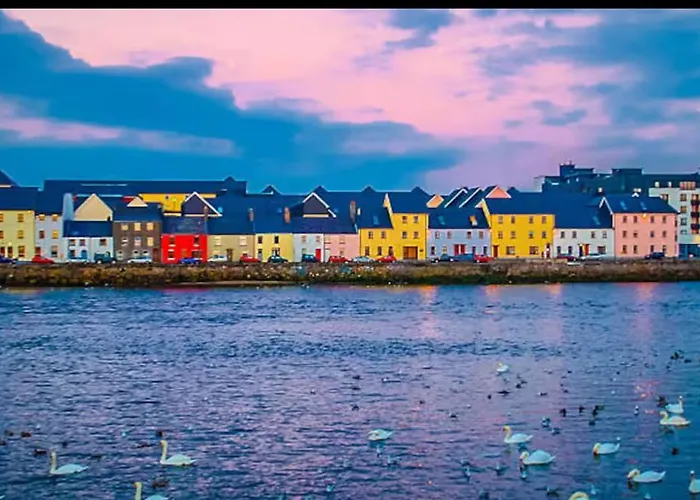 Апартаменты The Red Keep Fab Location - Two Bed - Two Bathrooms -townhouse